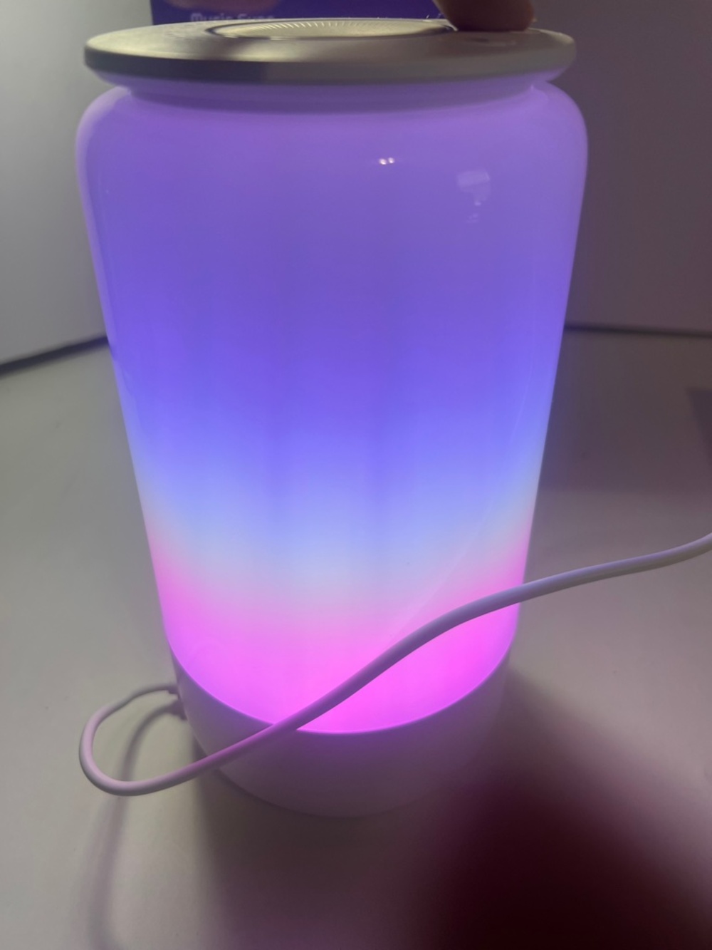 RGB Table Music Sync Lamp Magic Acous. It has different color settings - Picture 7 of 15